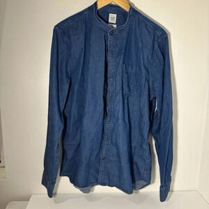 Gap Long sleeve Button down shirt
